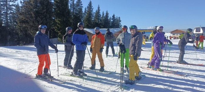 Gruppe auf der Skipiste